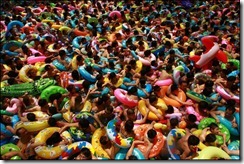 lots of people swimming