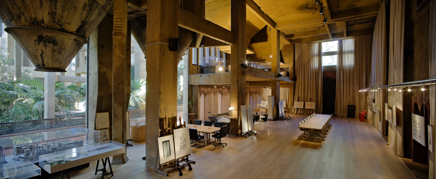 Ricardo_Bofill_Taller_de_Arquitectura_La_Catedral_Barcelona_Spain_1-1440x592