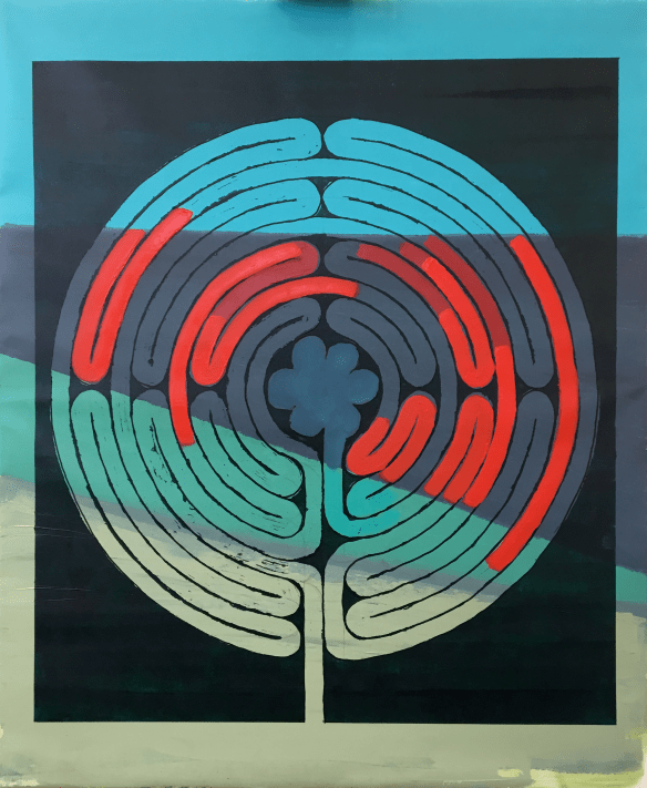 Labyrinth with two red lines - final